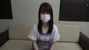 The 18-year-old slender beauty student at 155cm hides her face and doesn't hide her!