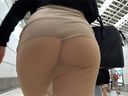 [Full HD high image quality] "Big ass no panty!?" with the buttocks exposed ... An erection is inevitable from start to finish in the astonishing raw ass that goes wild! !!