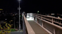 [Individual shooting] Gachi SEX★ Erika encounters pedestrians while walking naked in a residential area on a pedestrian bridge with many cars with a beautiful night view!