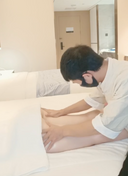 [Personal shooting] Satisfying with fingers in business trip massage, gonzo from the young lady [Uncensored]
