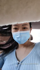 在車裡自慰！ 豐滿美女手淫