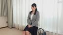 Akari (37 years old), the female president of a real estate company who looks down on her former subordinates while taunting them with a look of contempt like looking at garbage,