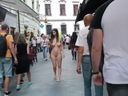 [Exposure Club] Big breasts that do not suit the face that does not suit the face of naked and exposed walk in a tourist spot with many people are erotic whip whip shaved sister [Video]