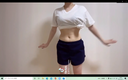 【Fair skin and big】An active female college student tried TikTok dancing