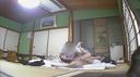 【Personal shooting】Sixty-nine at a hot spring inn! Covert filming of young couple petting!