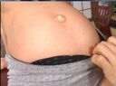 【Mania Recommended】Pregnant woman Ijikuri. Ijikuri while looking at the big belly