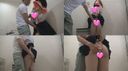 【Individual shooting】 Mago-chan who hid her face with a towel on the way home from club activities! First support bond tension ~! Video of being in the toilet