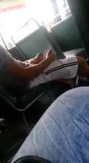 [Gay] Handsome man takes out a thick on the bus and masturbates → finishes on ♪ the belly voyeur