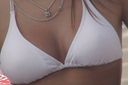 Raw / individual "HD video" breast flickering ★ bikini swimsuit gals apply sun oil and observe with beautiful breasts in Tekka Tekka wheat color