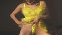 【HD Video】Beautiful big breasts style outstanding model is transparent and erotic dance! Super close-up of the wiggling hip use ass w