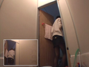 [素人・個撮]お買い物中にムラムラしてトイレで自慰行為にふける網タイツの女