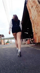 OL Michiru's Miniskirt Walk (3) (Video: 2 min 38 sec) ❤️