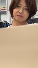 【Kaede-san (1)】Panchira during a break of a colleague OL! 【In-house hidden camera】