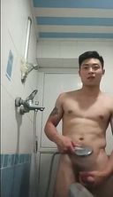 Real video chat where you can see the true face of Nonke! !! Super Decamara Hideki (Hideki) who is super refreshing super handsome 25 years old appeared! !! The well-proportioned beauty muscles made of volleyball and the natural smile are all perfect!!
