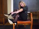 [World of foot fetish observation] Erotic fetish video that enjoys the pantyhose toes and soles of a beautiful female teacher with foot odor [The world of foot fetish]