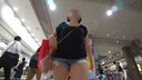 (초고화질) 쇼핑몰에서 아름다운 여자의 큰 엉덩이