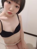 某アイドル似！！黒髪ボブ娘の変態オナニー♡