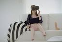 VR로 자위를 즐기고 있던 외국인 미녀에게 몰래 빠져 POV 섹스