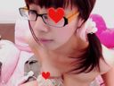 【Live Chat】A child wearing glasses masturbates using an electric vibrator