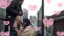 【個人拍攝】太色情舌頭用！ 一個的女孩，在建築物的屋頂上啜飲Ji Po並給予！