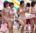 가슴 뽀로리 해프닝! 바다와 수영장의 아마추어 소녀들은 수영복 poroli를 놓치는 것이 엄격히 금지되어 있습니다