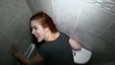 一個成功撿到一個女孩的俄羅斯美女和一個在快餐店的私人廁所裡似乎從密密麻麻的站立的後背 Secross 真的很好！ ！！