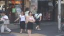 【Outdoor exposure】Exposure walk in Tokyo. Hentai married woman sang! People who pass each other in underwear look at cancer! !!