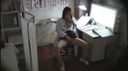 [Masturbation hidden camera] of a woman who is indulging while dripping man juice thinking that no one is watching 06