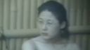 【Peep】Mature woman open-air bath 16