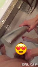 [Uncensored] Individual shooting with smartphone [Carefully active beautiful female model over 170 cm exposes her slender beautiful body, carefully in the bath, cleans, and pants in cowgirl position on the bed] 06:11