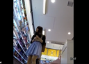 【Observation】Video of observing the contents of the skirts of miniskirt girls at the store
