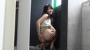 【Masturbation】In a certain building that is not popular, shoot the public masturbation of a cute beautiful girl with dimples!