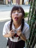 [Amateur posted video] Plenty of sperm in the braided glasses ● Rikko obtained with T ● IT ● ER. Raw too. ◆ No line of sight [# 009: Drink a glass of semen on the street]