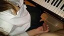 【個撮】私立普通科②隠れ巨乳・ピアノを弾いてるところを後ろからハメる