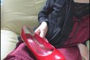 The pleasure of ejaculating on the heel, 2 people recorded.