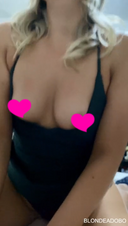[Uncensored] Blonde beauty ☆ T back to bakobako ☆ Sumaho gonzo S〇X video [POV] about 17 minutes