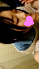 Smartphone shooting ○ Beautiful girl ❤️ in public toilet