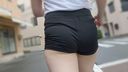 Estimated hip size = 95 cm big ass [Walking girl]