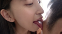 [Tongue tongue / spit] A large amount of spit and face licking on the M man of the popular actress Fuyu ai Kotone Chan!!