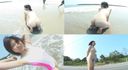 [Sea bathing exposure] Super huge breasts loli beautiful girl ♪ beach, on the street, on the street corner Shame play with Porolick Lorikawa girl on the breakwater! !!