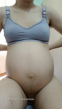 中国の授乳期臨月妊婦の個人撮影、お腹本当に大きいね　２