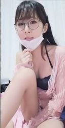 美女情色直播 23