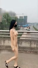 [Too much spear demon exposure walk] A perverted outdoor video in which the brain is completely crazy to shop in the car with only a mask on the naked figure and walk in the street, park, store and building county! ??