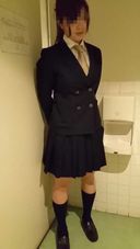 【個撮】県立普通③高身長巨乳ギター少女。駐車場の階段でパンチラ撮影の後、トイレで挿入を試みた