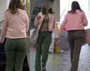 [Big ass sister city walk] Fix the T-back butt released from tight pants! Mochi butt and raw beautiful breasts ☆