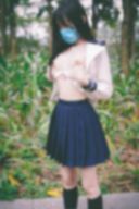 청초하지만 변태 미소녀 유니폼 J○ × 공원에서 야외 노출