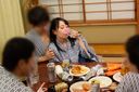 [Mud * Drunk] Get drunk and crush and have a banquet 2 consecutive vaginal in an all-you-can-eat yukata New OL and threesome ♪ ☆ Review benefits available ☆