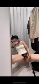 ※ Request [Married woman amateur] Masturbation using a full-length mirror in the fitting room