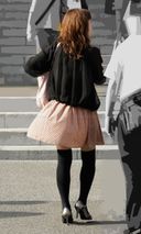 vol110- Black knee-high socks with good texture worn on plump beautiful legs