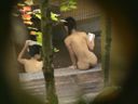 An open-air hot spring full of beautiful women! Lick your bouncy naked body with a telephoto shot! !!